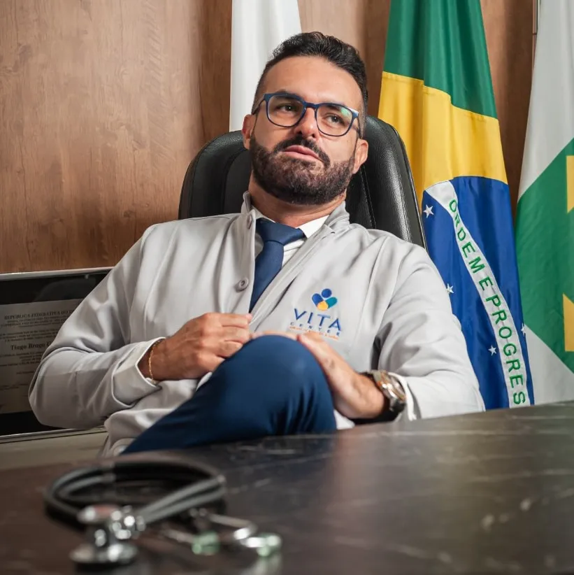 Profissional Tiago na Clínica Vita Center